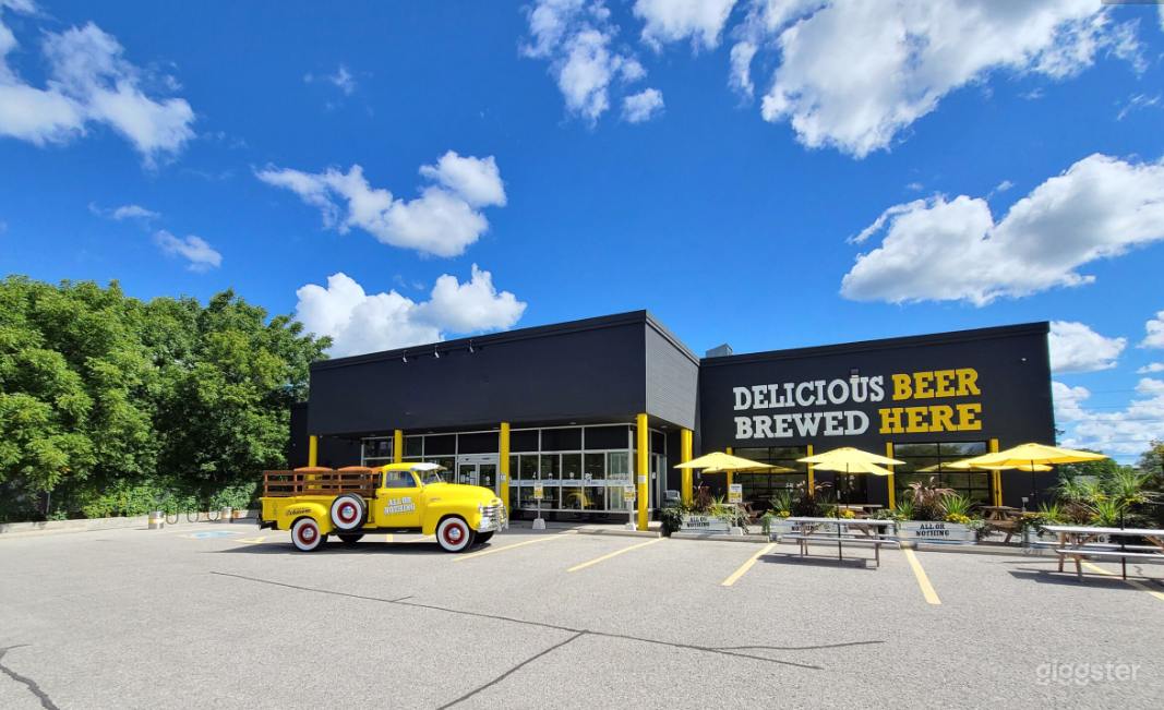 Large Bright Industrial Brewery Space! Photo 1