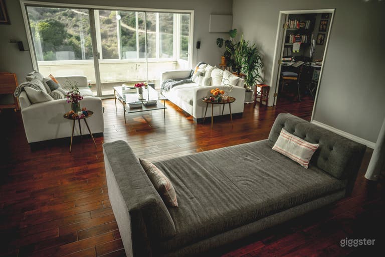  That view! Midcentury Modern condo w/a Boho Vibe 