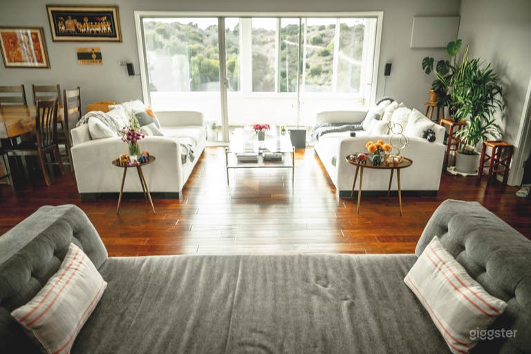  That view! Midcentury Modern condo w/a Boho Vibe 