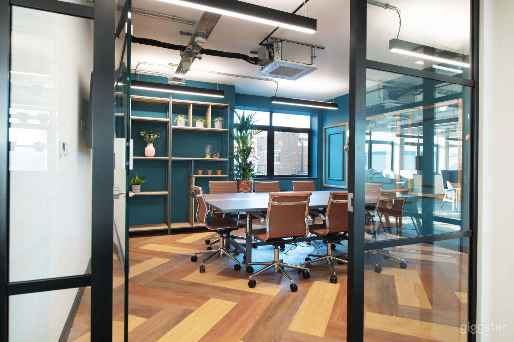  Chatsworth Suite Photo 3