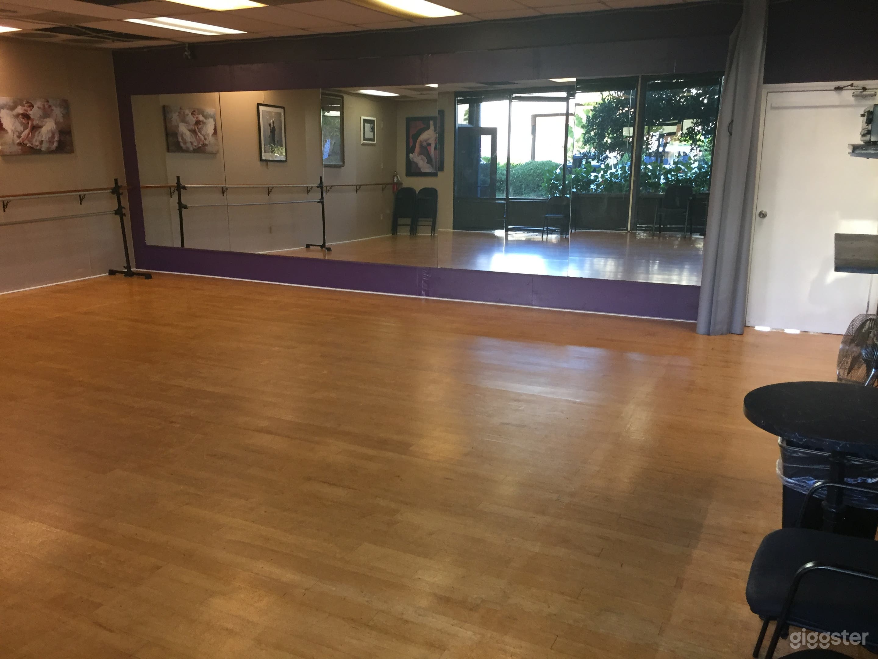 Junior dance studio Photo 4