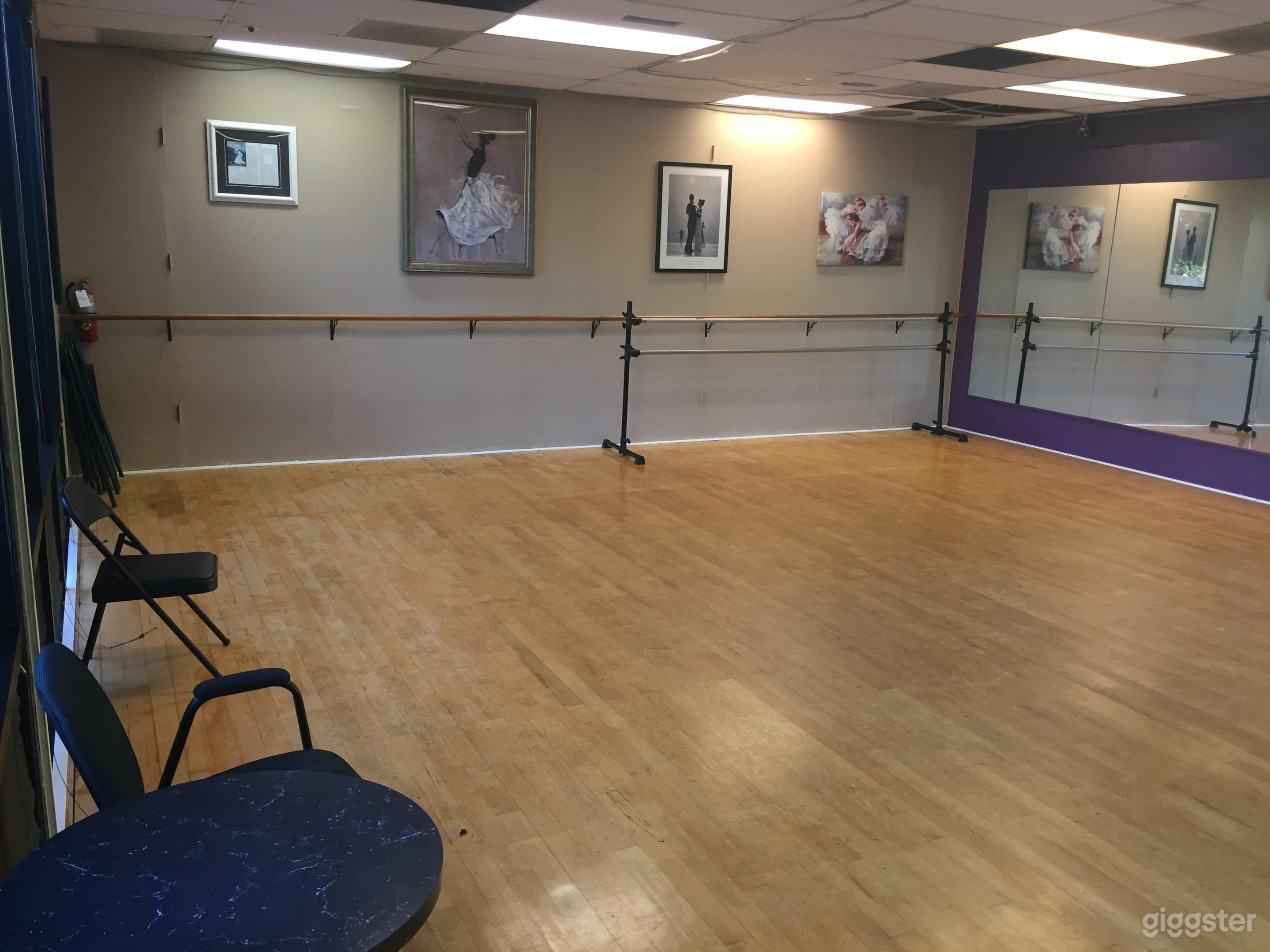 Junior dance studio Photo 3