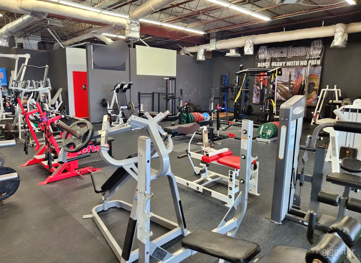 Well- Equipped Gym for Productions Photo 3