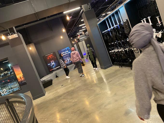 Modern &amp; Futuristic VR Space in Roseville Photo 2