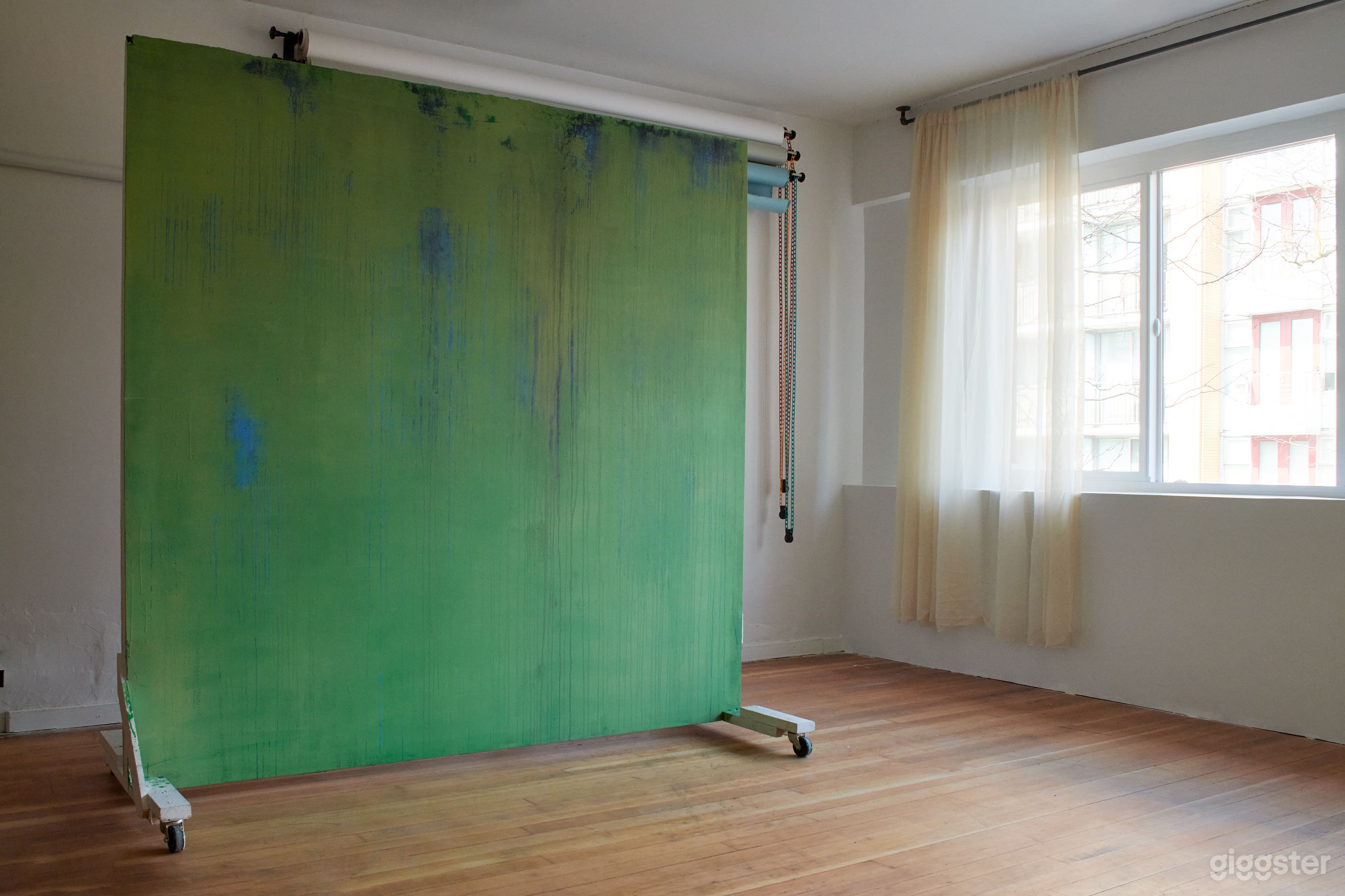 One of the moveable walls, often repainted for another textures colour. Odds are the colour has changed since this was taken.