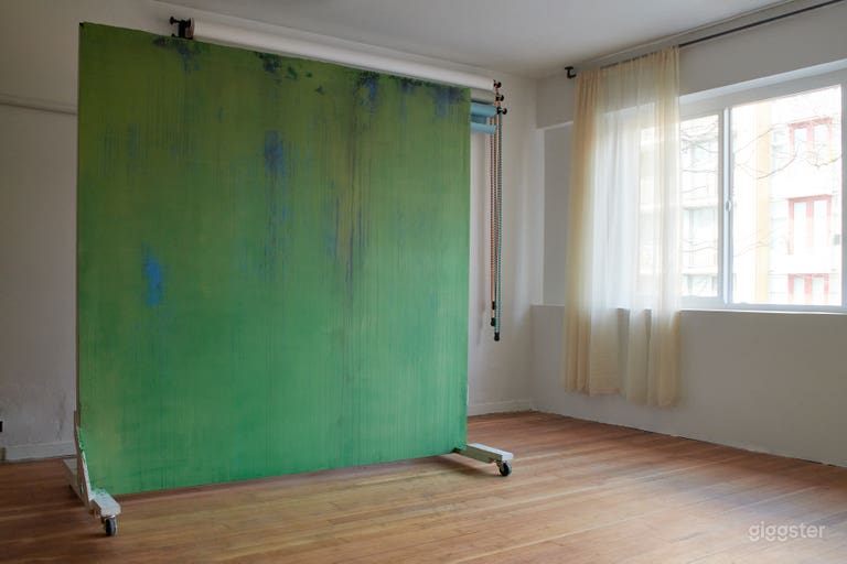  One of the moveable walls, often repainted for another textures colour. Odds are the colour has changed since this was taken. 