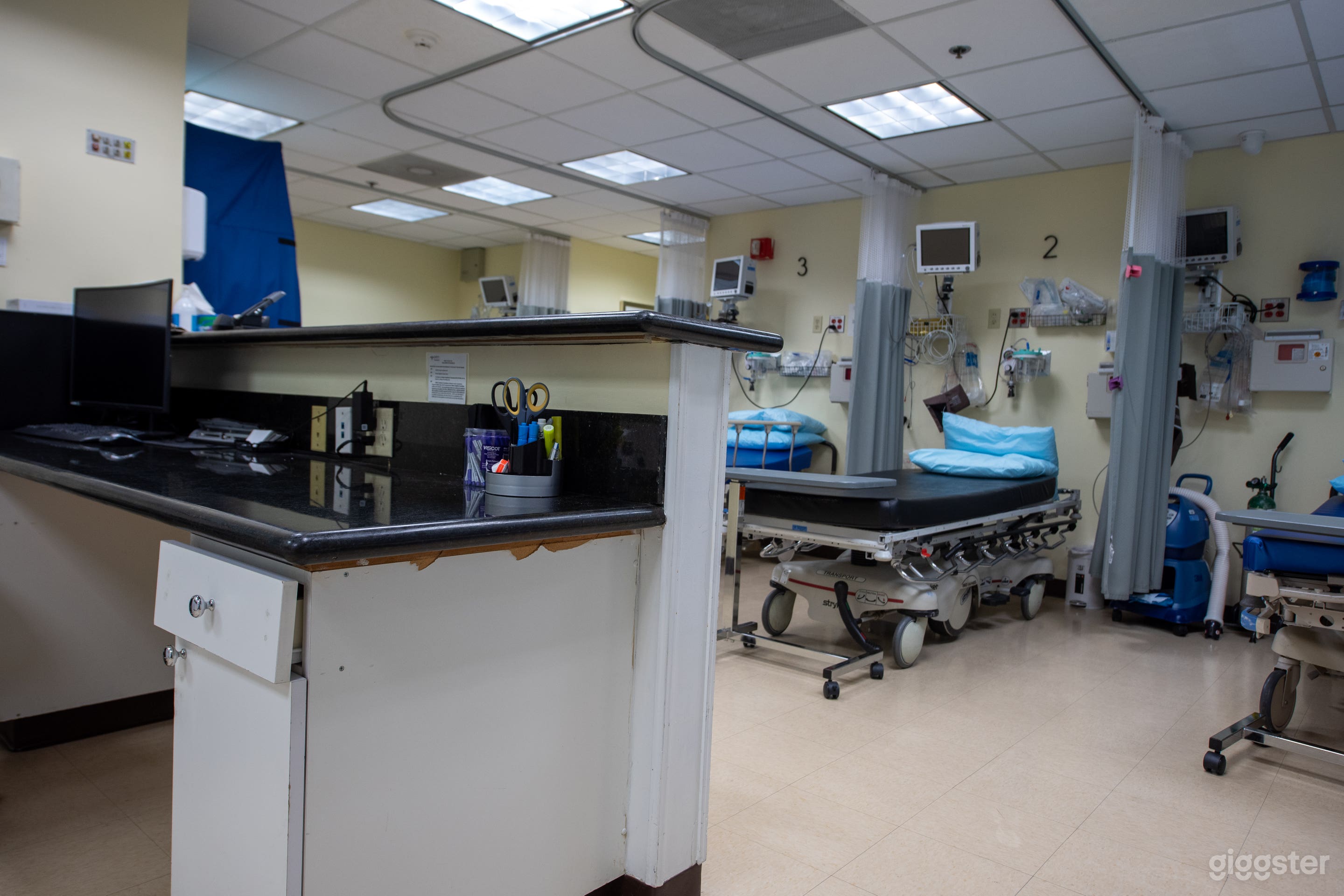 Fully Functional Operating Room (Medical) Photo 2