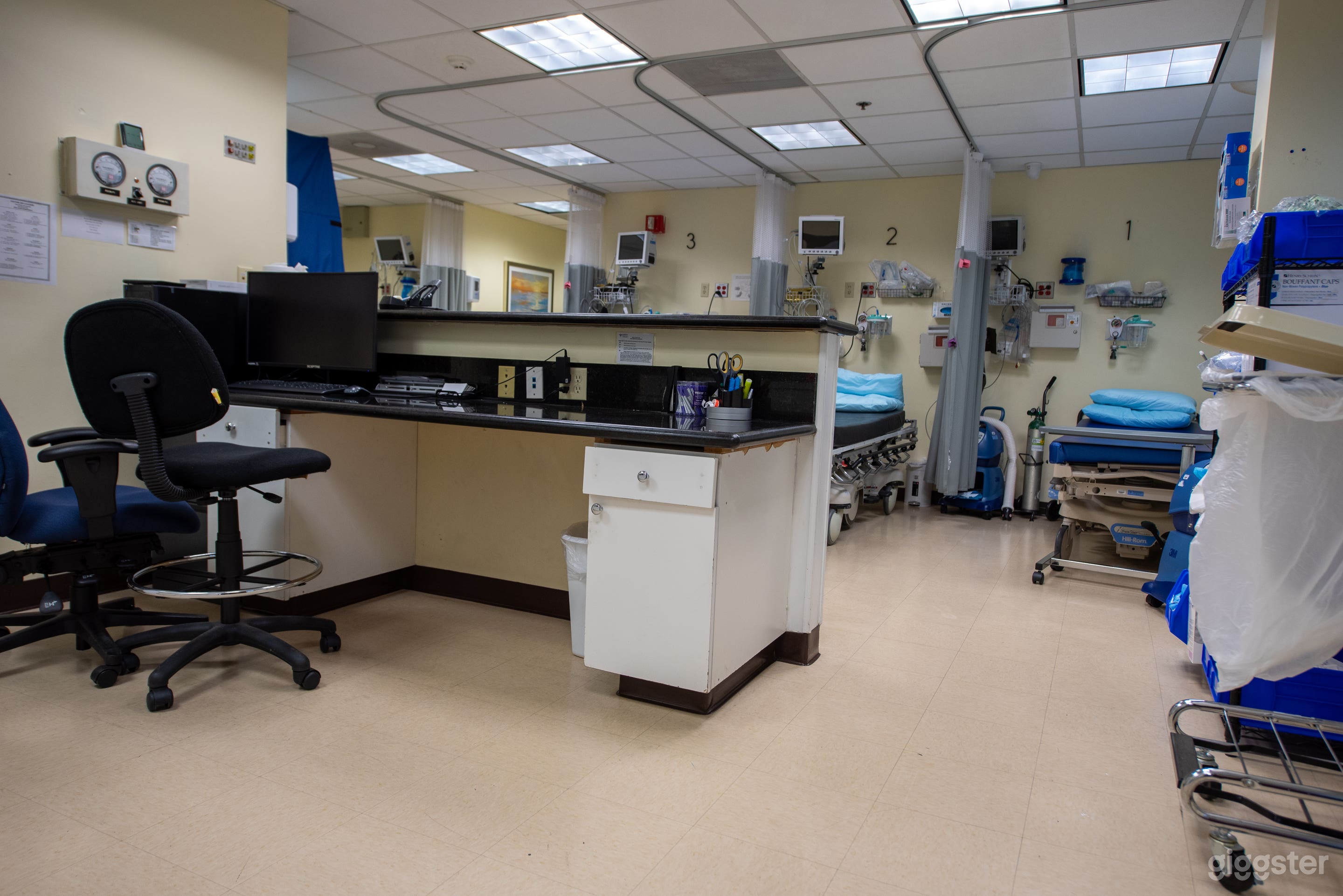 Fully Functional Operating Room (Medical) Photo 1