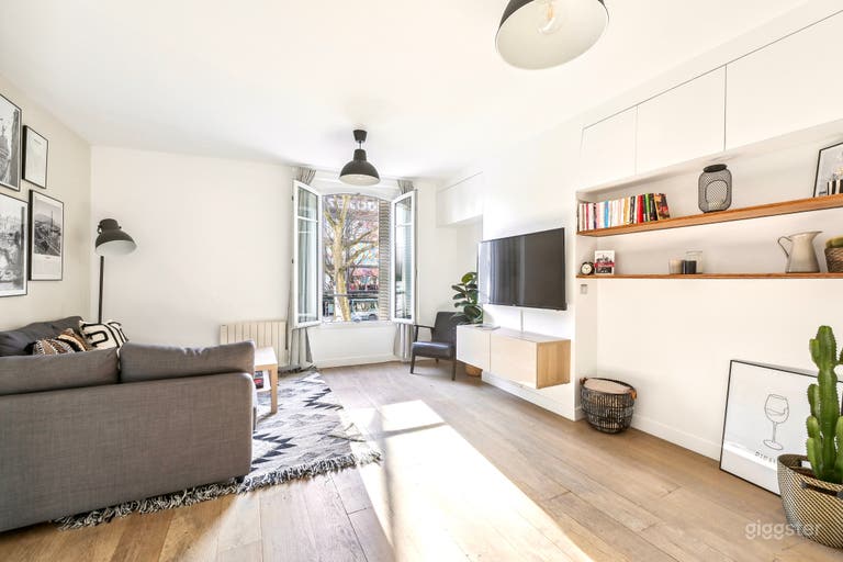  Parisian Apartment Ideal for Filming, Shoots & Private Use 