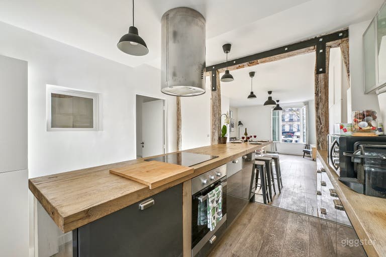  Parisian Apartment Ideal for Filming, Shoots & Private Use 