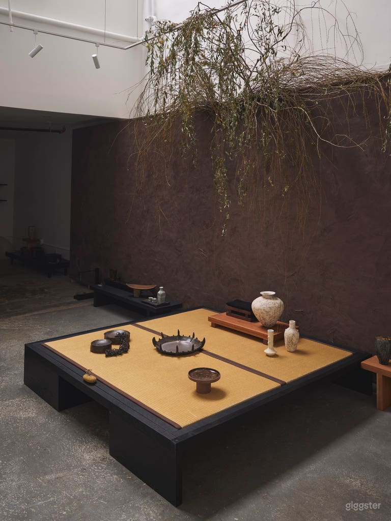  Aesthetic Café & Gallery 