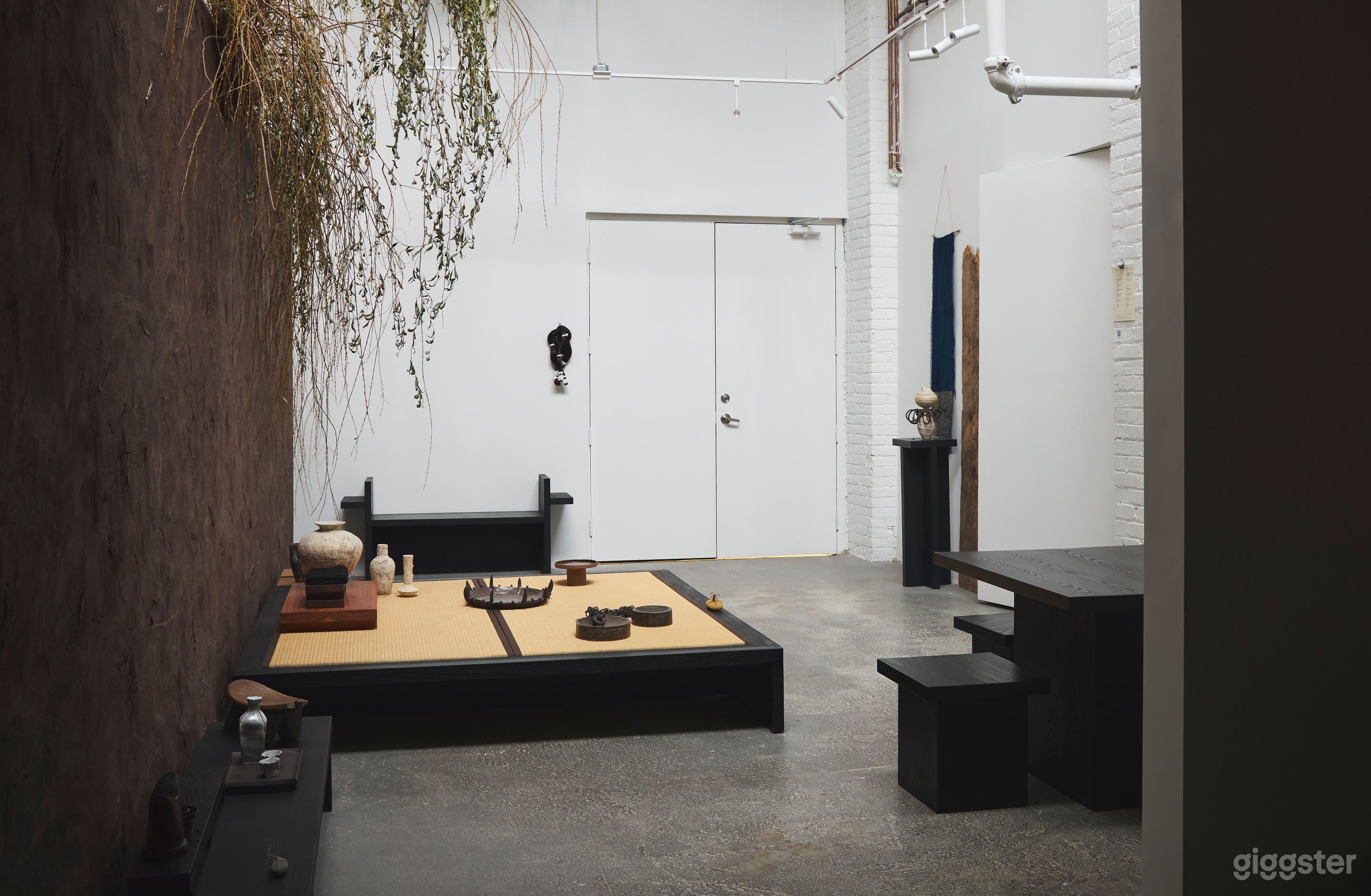 Aesthetic Café & Gallery Photo 3