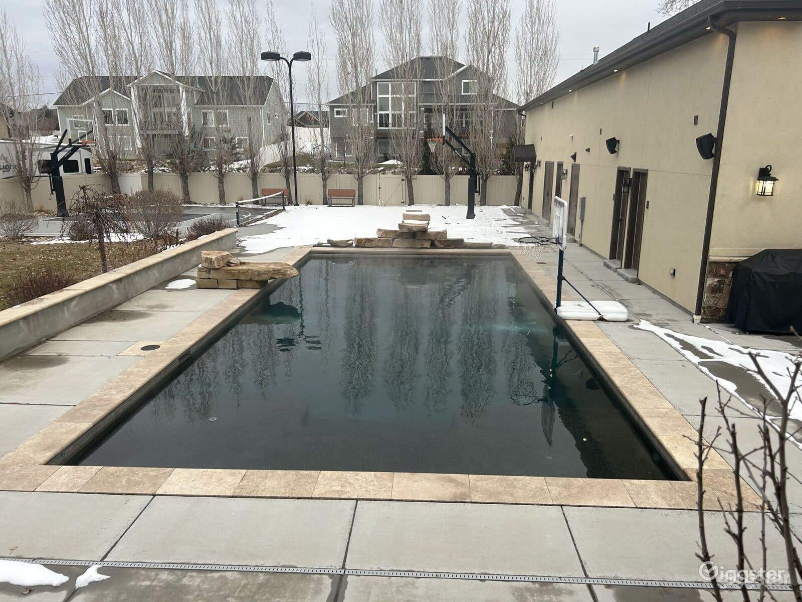 Huge Rectangular Pool for 80 Persons Photo 1