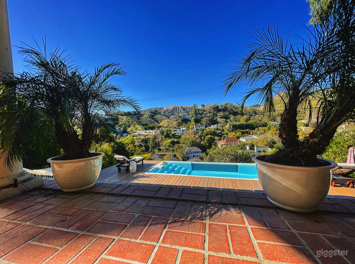 Pool/Deck Hollywood sign view Photo 2