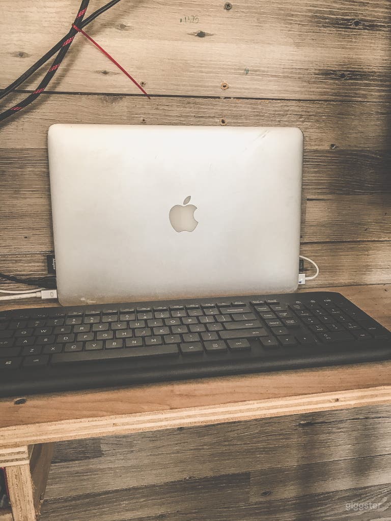  Wrightwood Creative Tiny Studio 