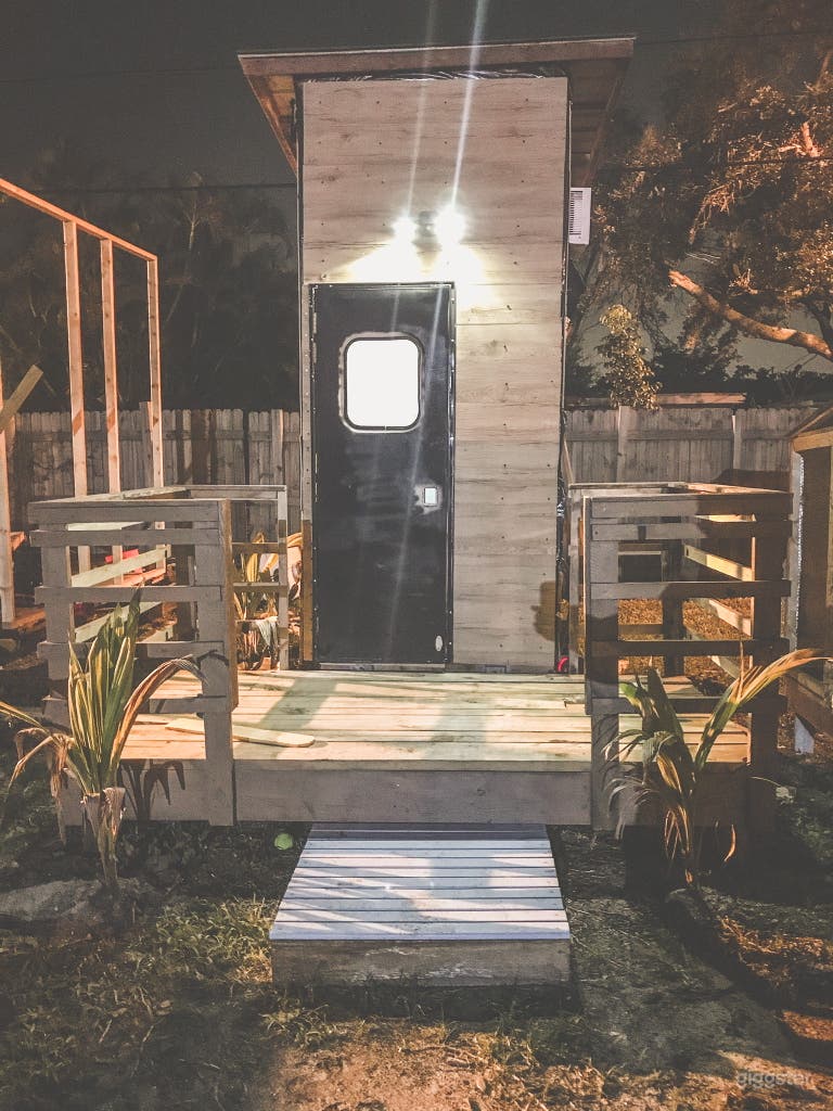  Wrightwood Creative Tiny Studio 