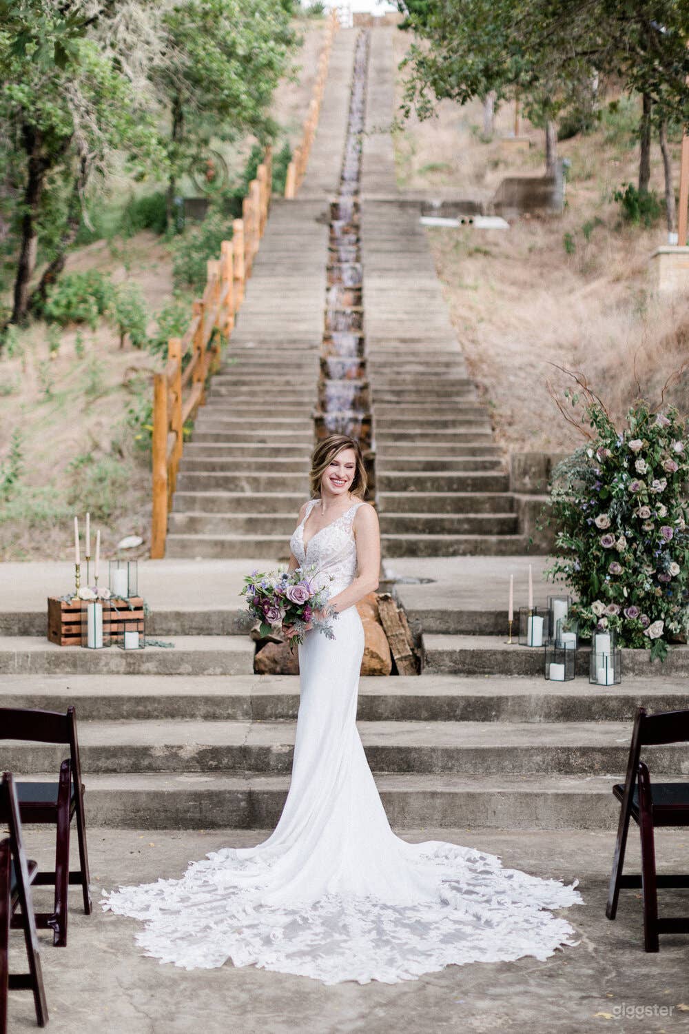 Hidden Staircase with Sweeping Vista Photo 3