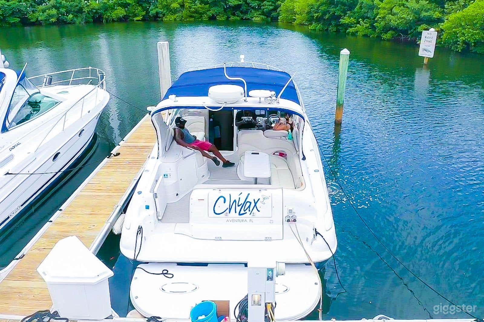 Astonishing 40FT Larson Duffy's Party Yacht Space Events Photo 3