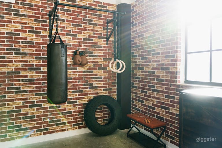  Industrial Creative Loft | Photo, Film & Podcast Studio 