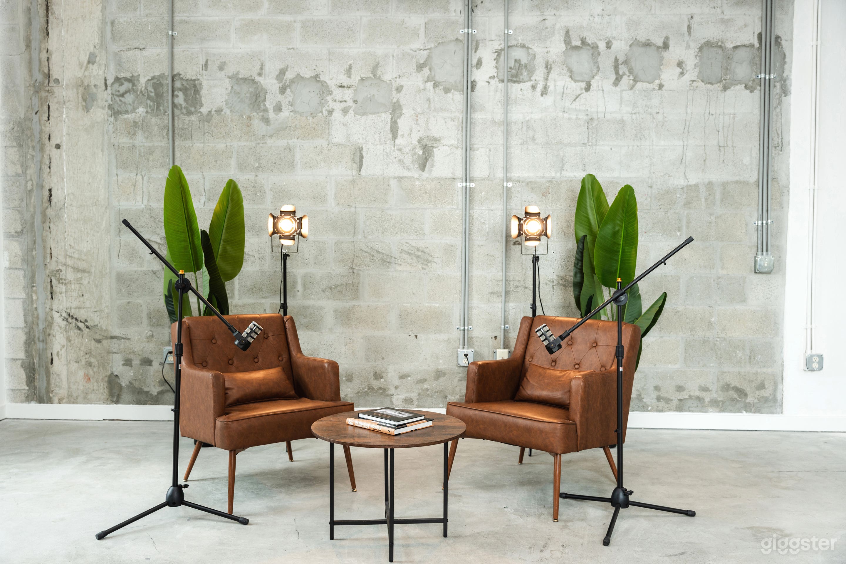 Industrial Creative Loft | Photo, Film & Podcast Studio Photo 3