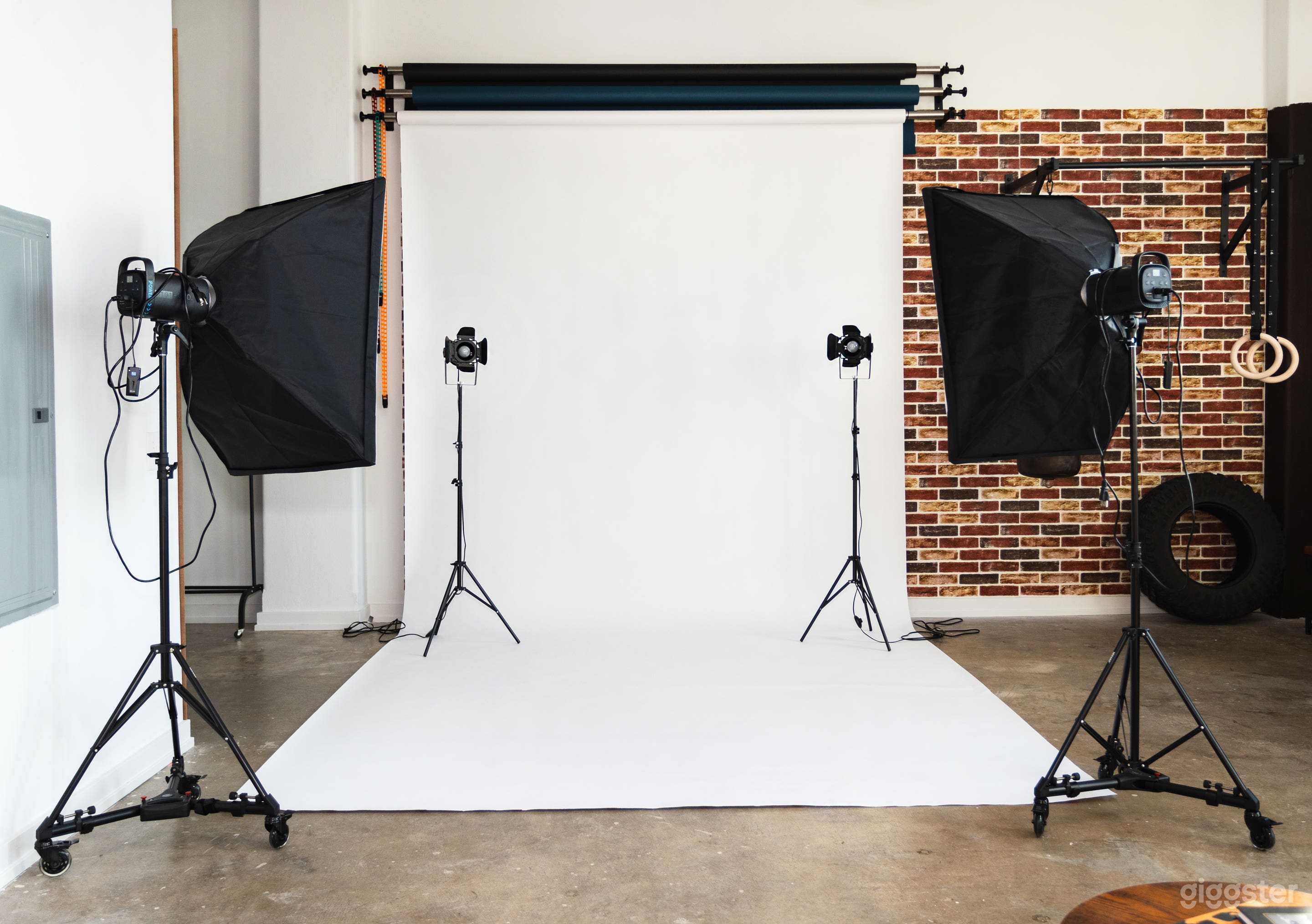 Industrial Creative Loft | Photo, Film & Podcast Studio Photo 4