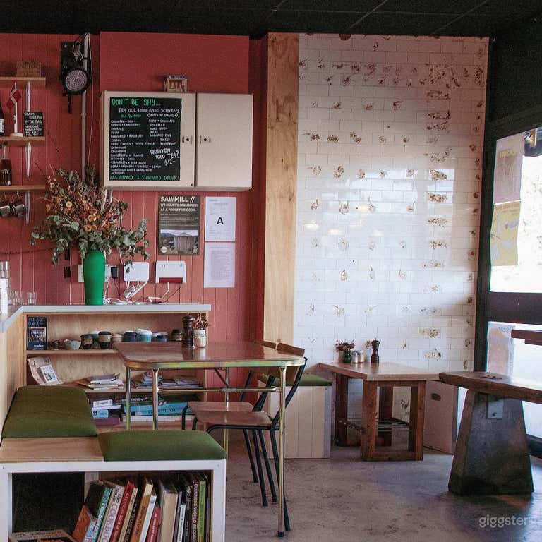   Intimate Cafe and Wine Bar 