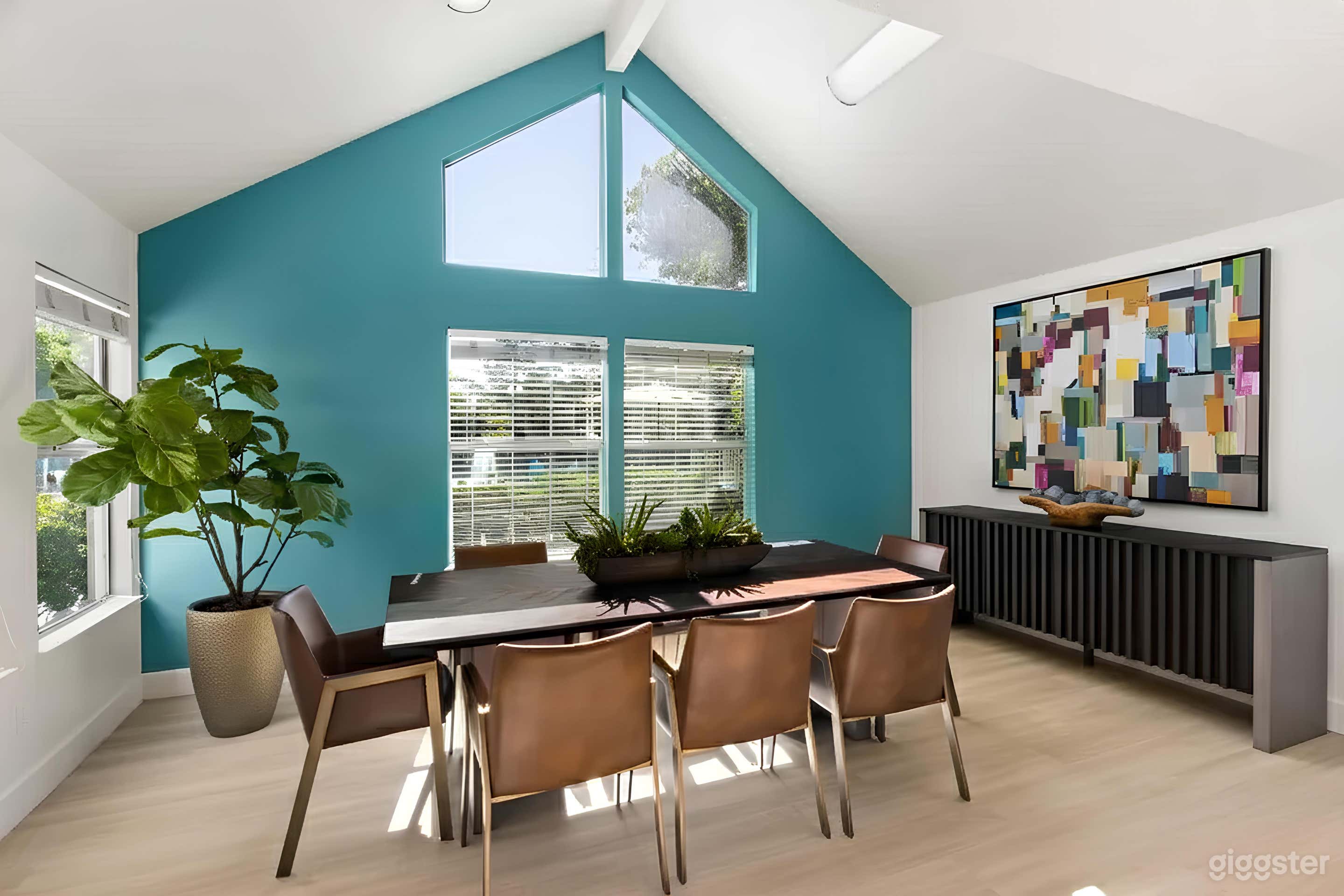 Clubhouse Meeting Space with Water Views! Photo 4