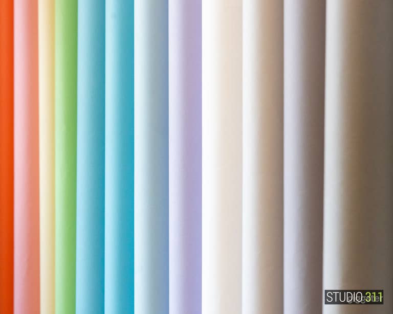  The Seamless Paper Wall
• Over 50 Different Colours 