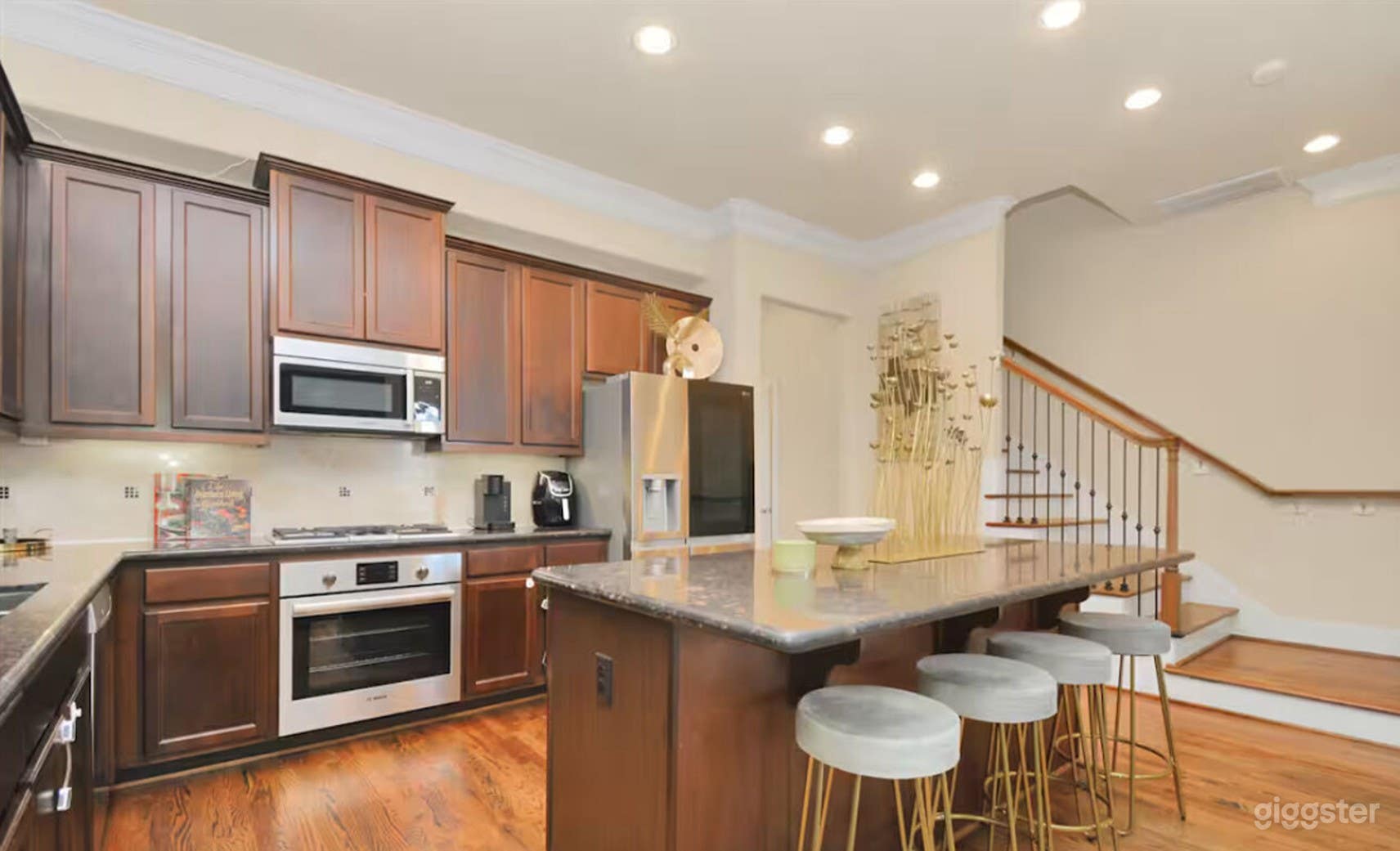 Fully Equipped Kitchen for Culinary Event, Classes &amp; Filming Photo 4