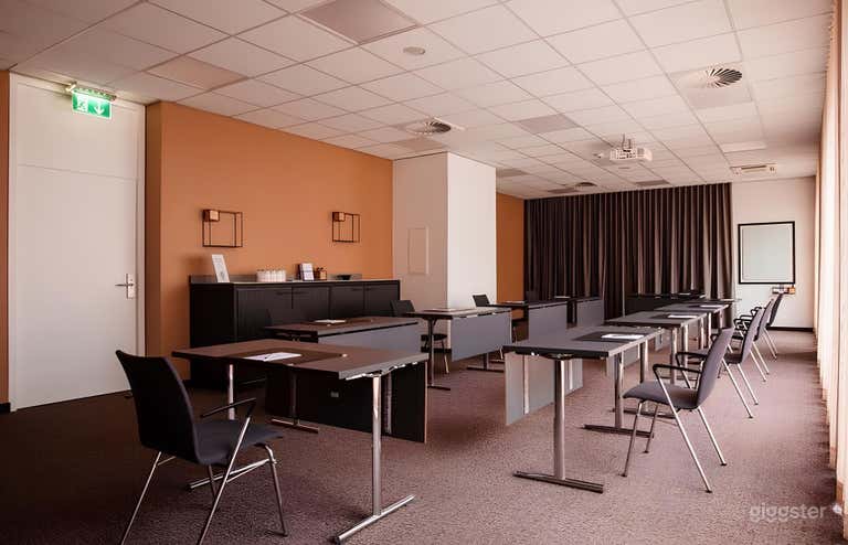  Sala de conferencias A1 para 90 personas 