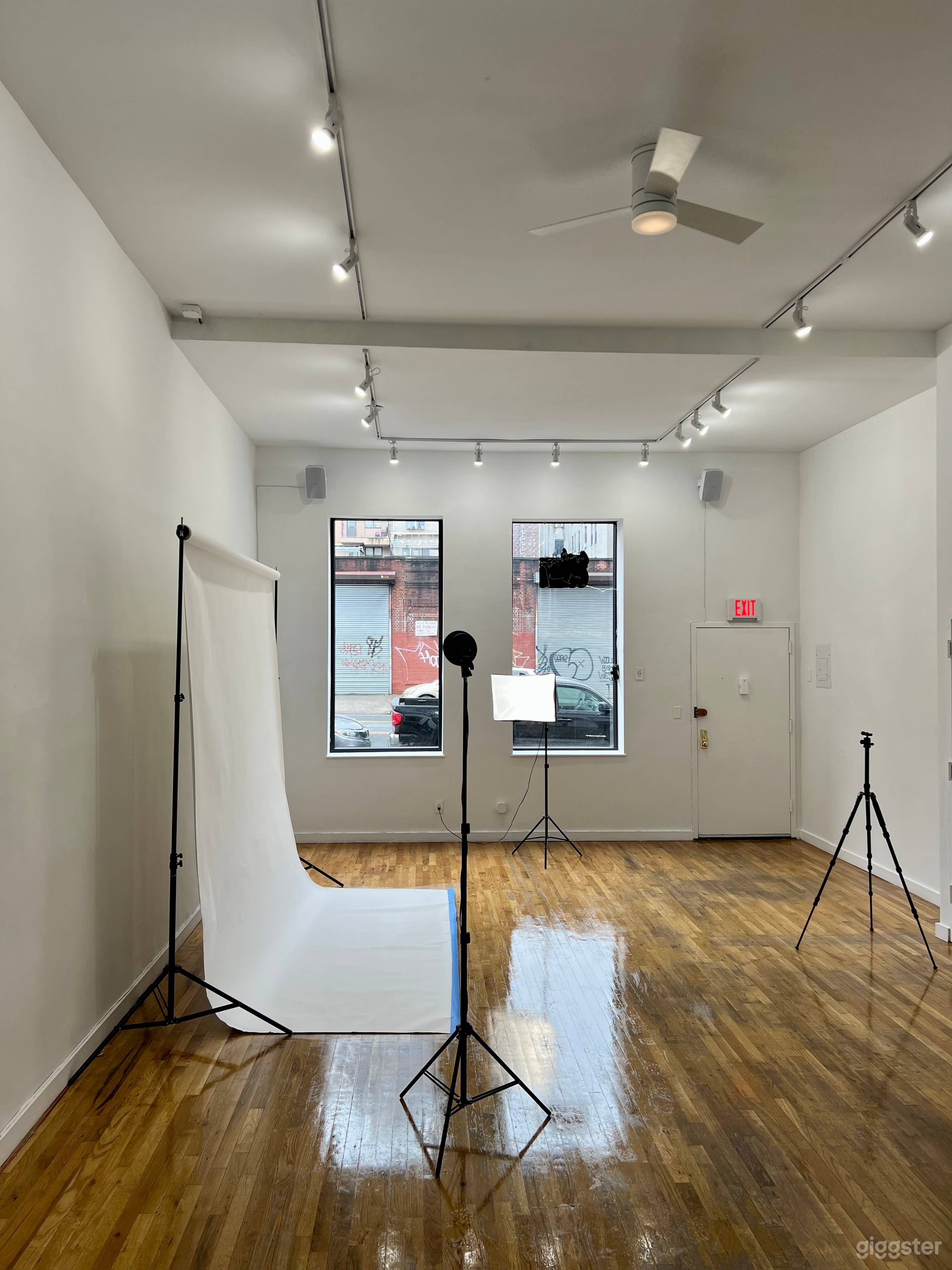 Gallery/Film/Photo Studio Williamsburg, Brooklyn Photo 3