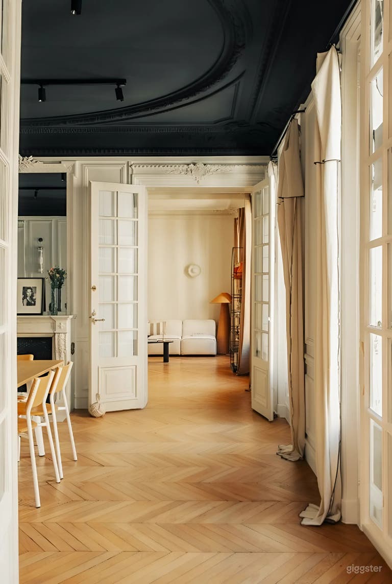  Elegante Haussmann-Empfangswohnung im Zentrum von Paris 