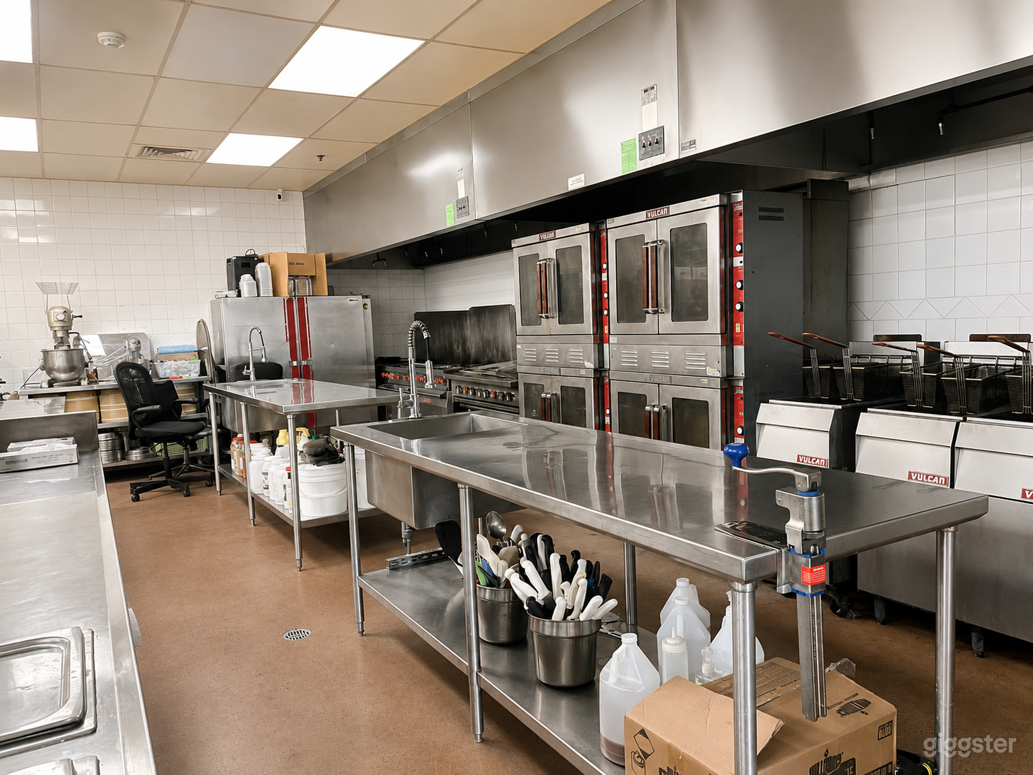 Industrial Comercial Kitchen | Coral Gables Photo 2