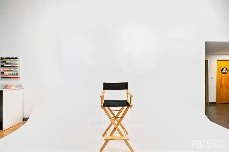  Estudio moderno de video/foto con luz brillante y ajustable 