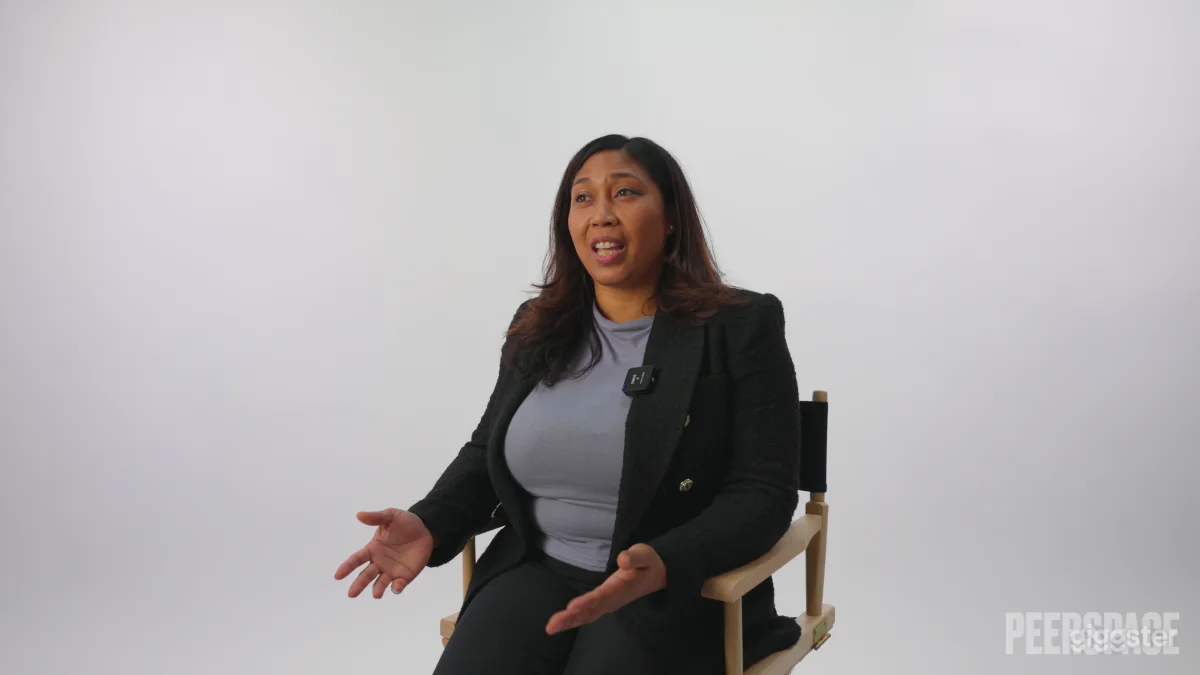 Modern Video/Photo Studio with Bright and Adjustab Photo 4