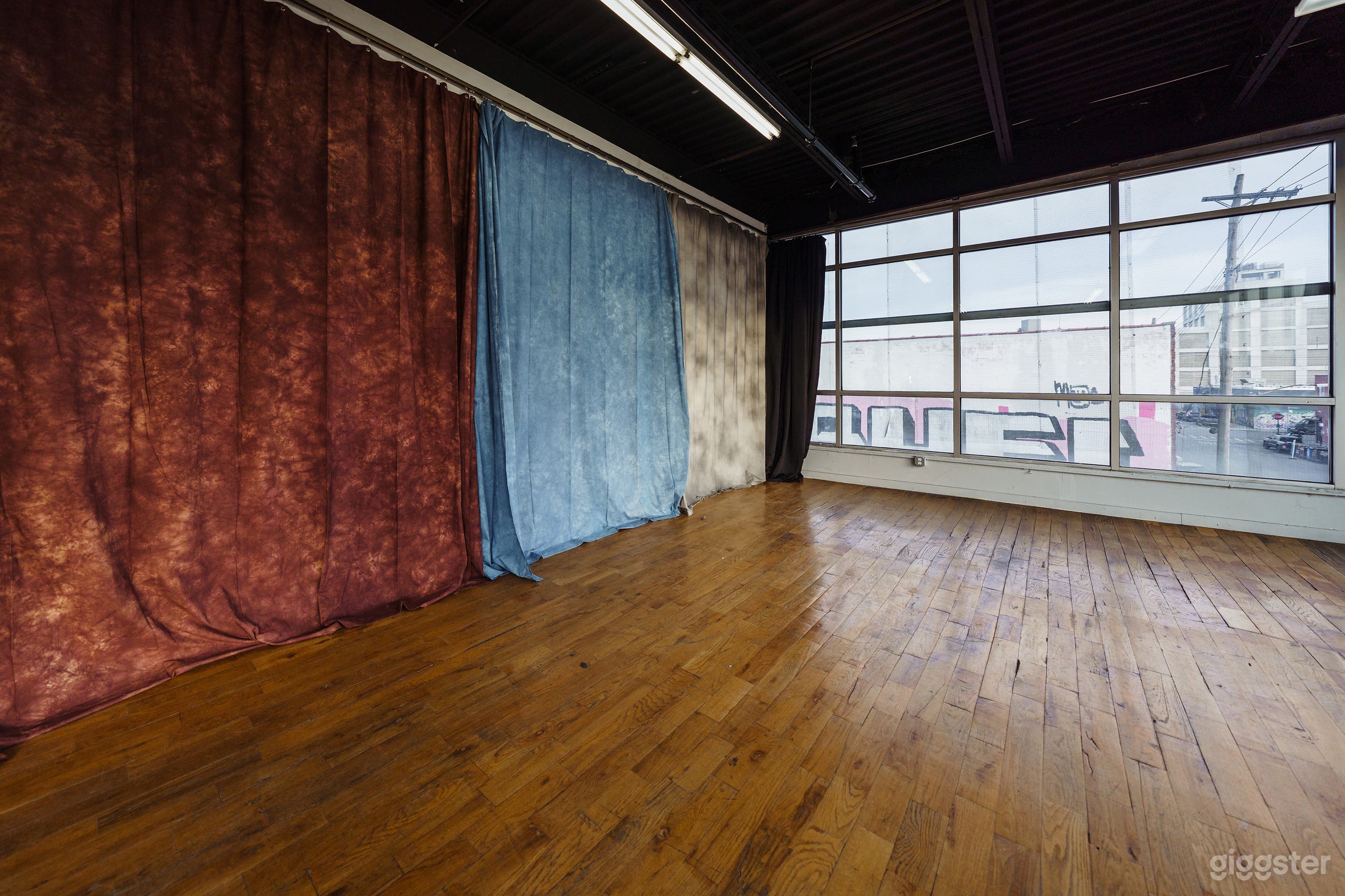 Sunset Studio in Brooklyn Photo 3