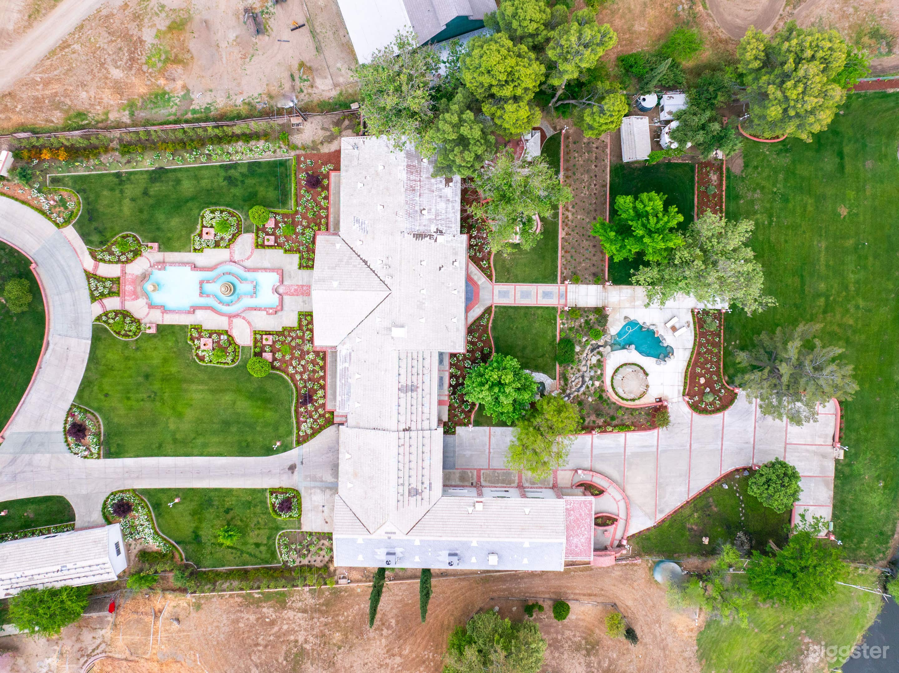 Grand Majestic Mansion on the Kern River Photo 3