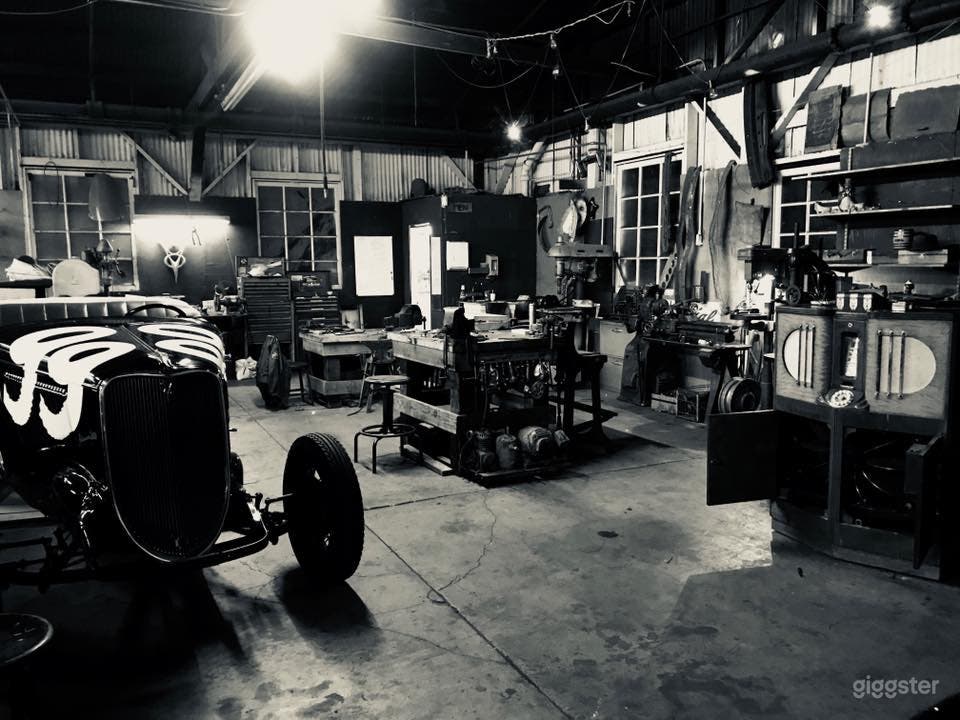 Speed Shop - Vintage Garage Photo 4