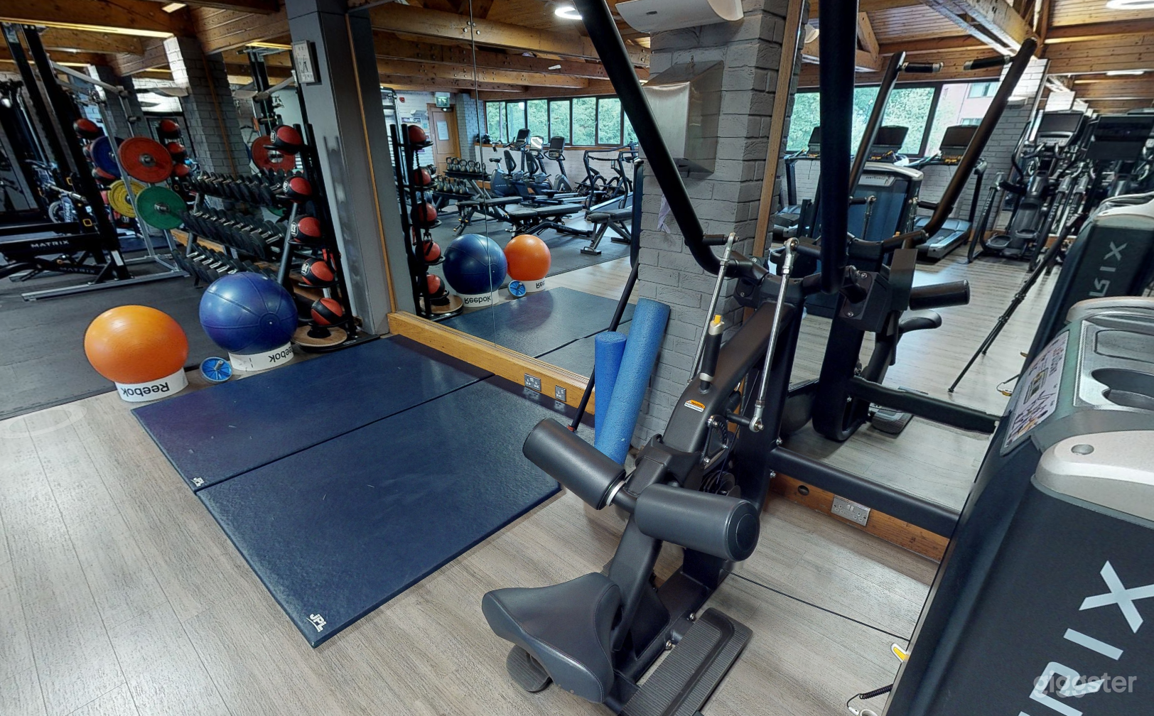 Fully Equipped Fitness Gym Photo 2