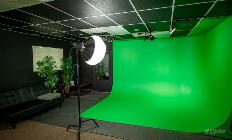  Green Screen Video Production Studio 