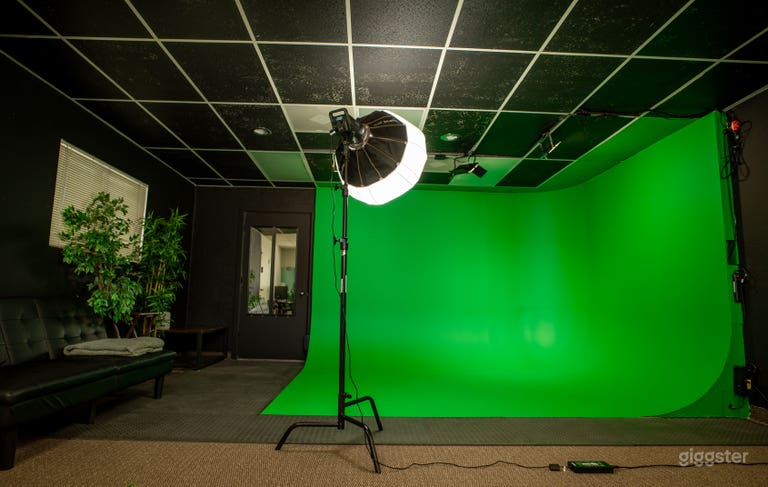  Green Screen Video Production Studio 