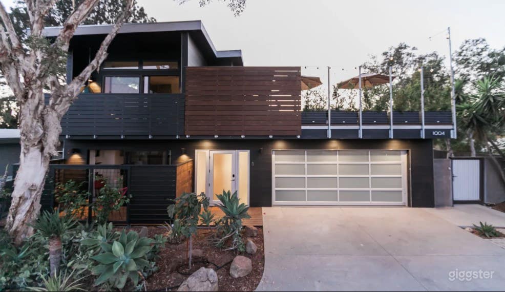 Sustainable Minimalist Designer Encinitas Home - Buyout Photo 1