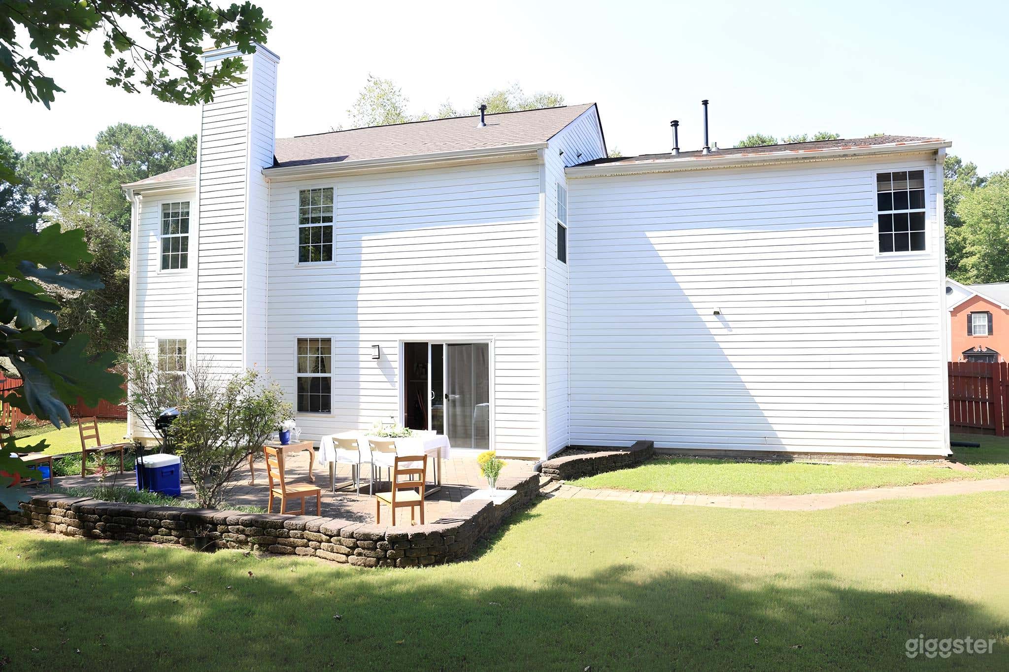 Relaxing Backyard Retreat Photo 4