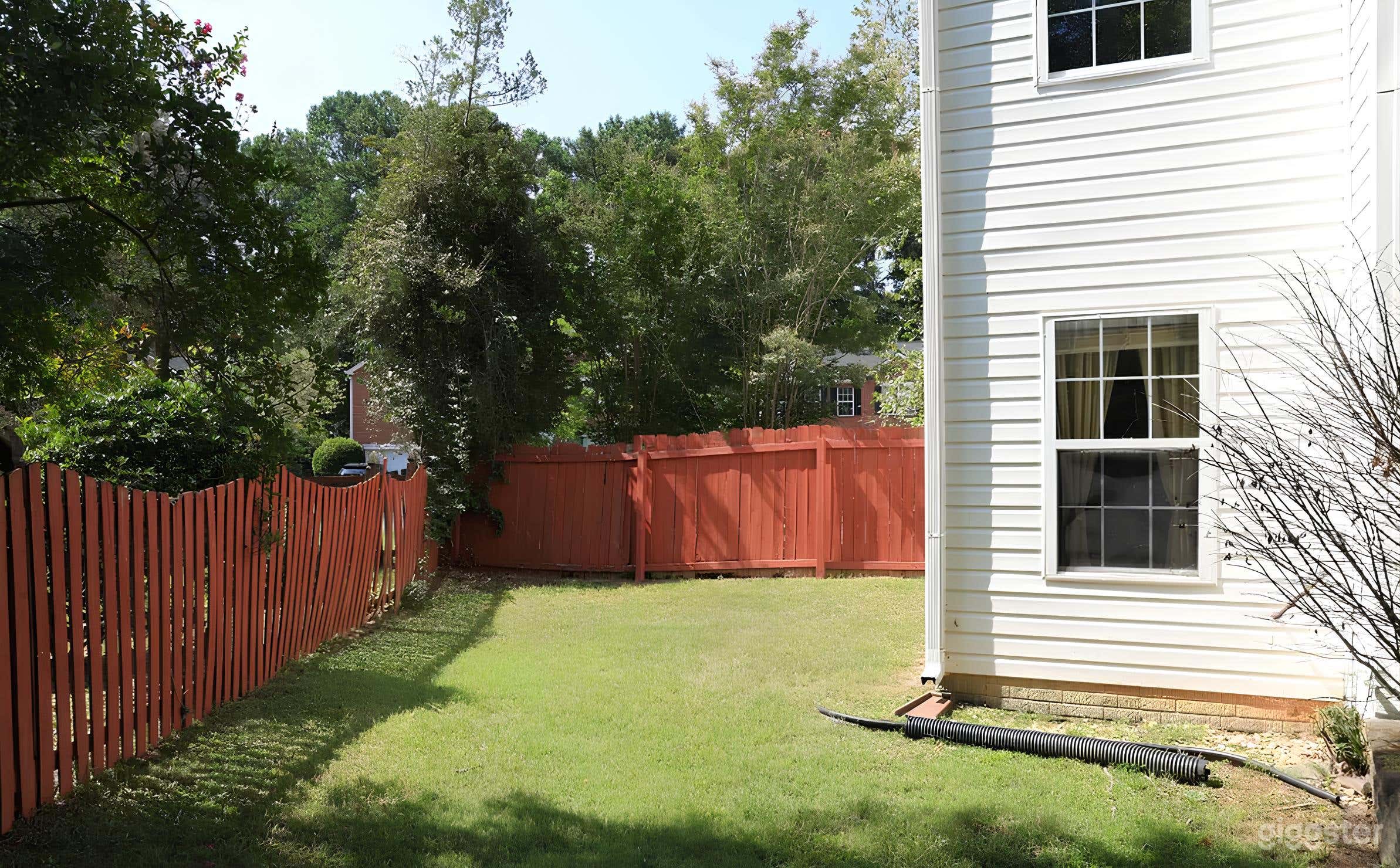 Relaxing Backyard Retreat Photo 2