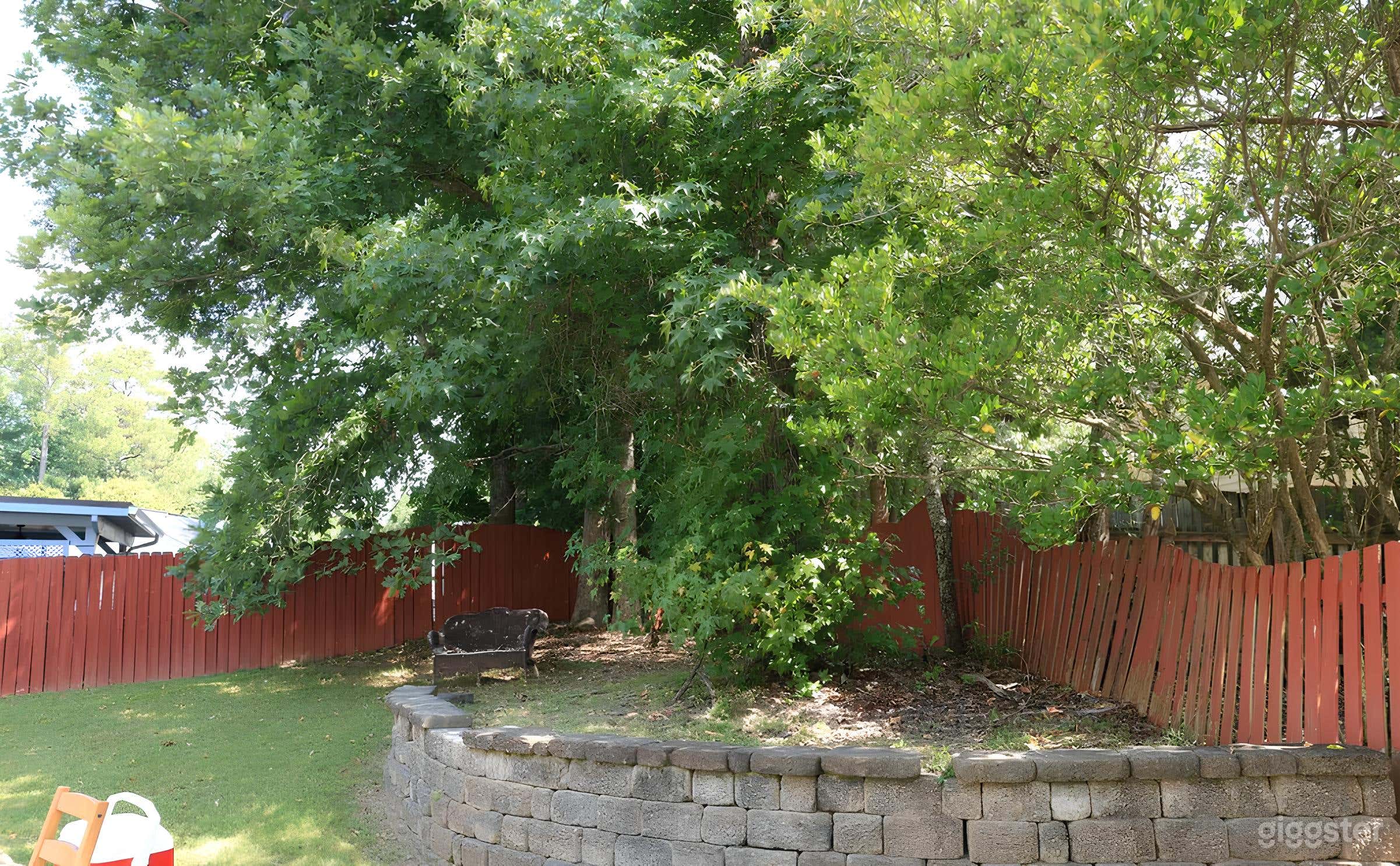 Relaxing Backyard Retreat Photo 1