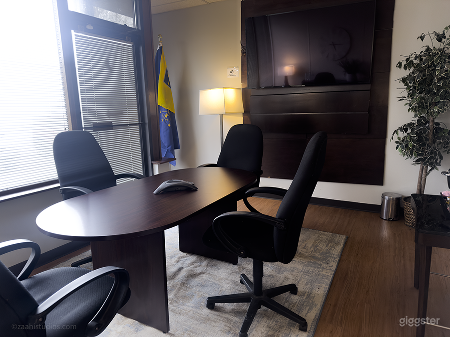 Meeting Room - Zaahi Studios Photo 2