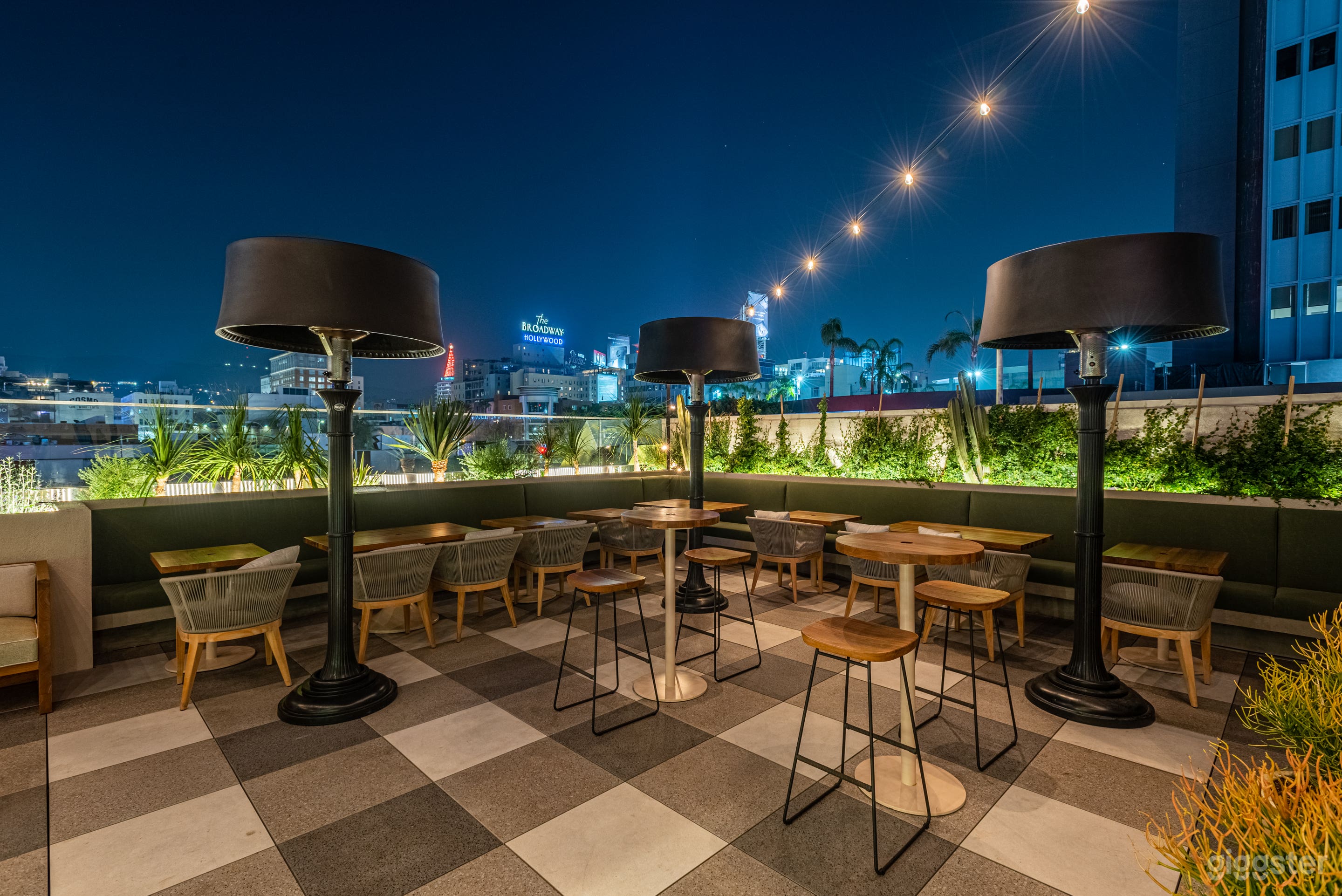 Hollywood Rooftop, Bar and Restaurant Buyout Photo 3