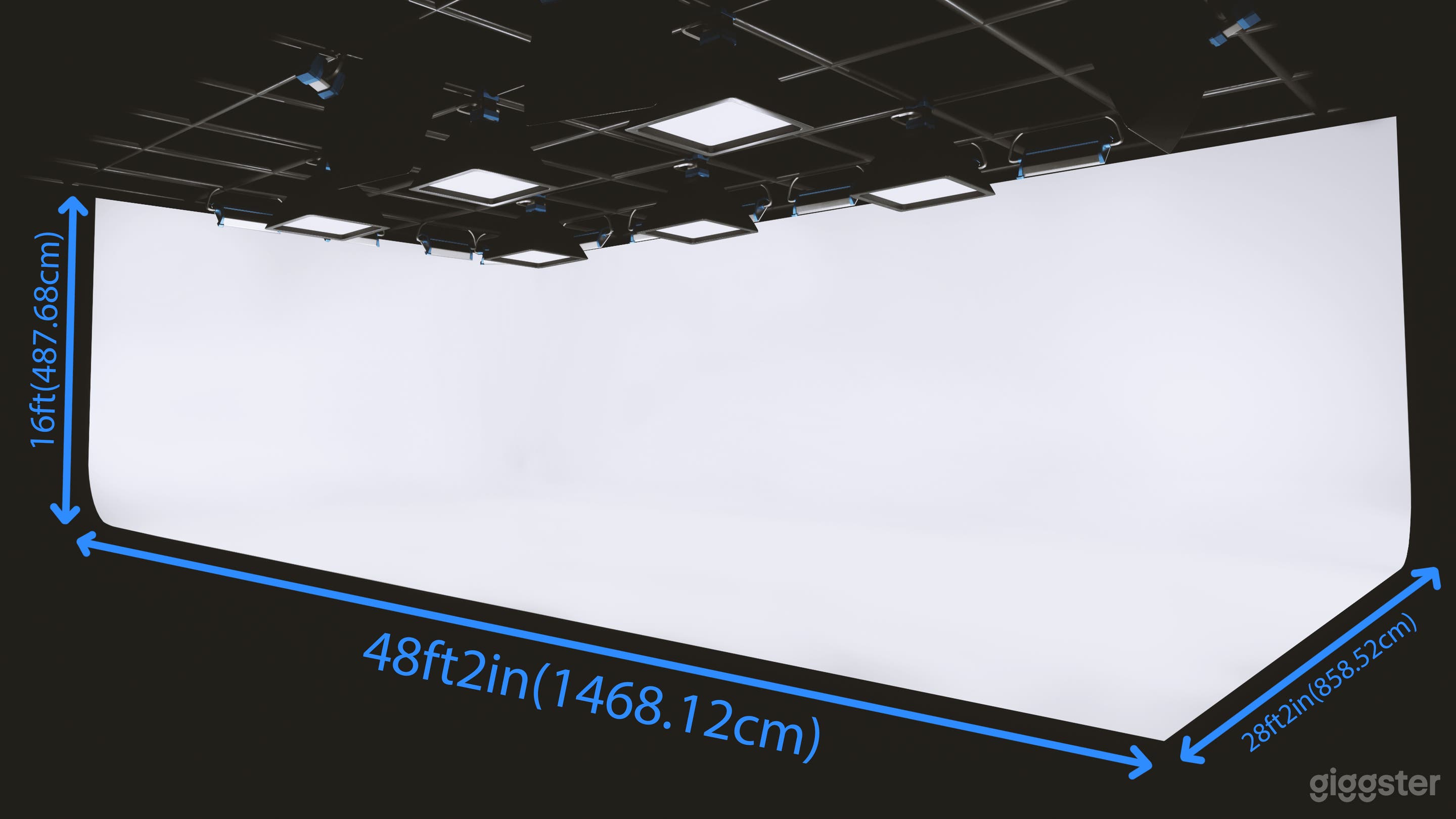 Cyclorama Stage with Arri Lighting Grid Photo 2
