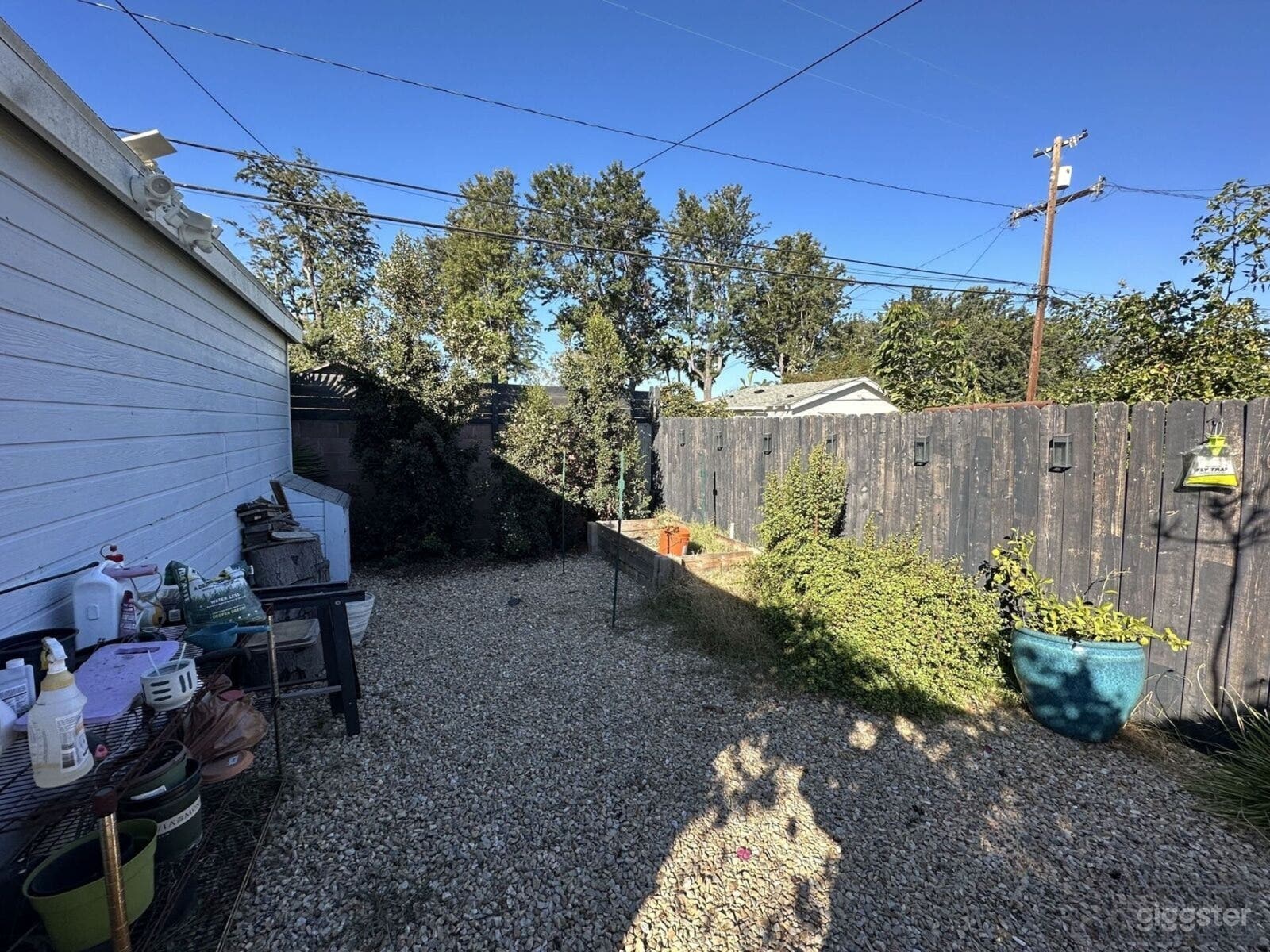 Modern Long Beach Backyard Oasis Photo 4