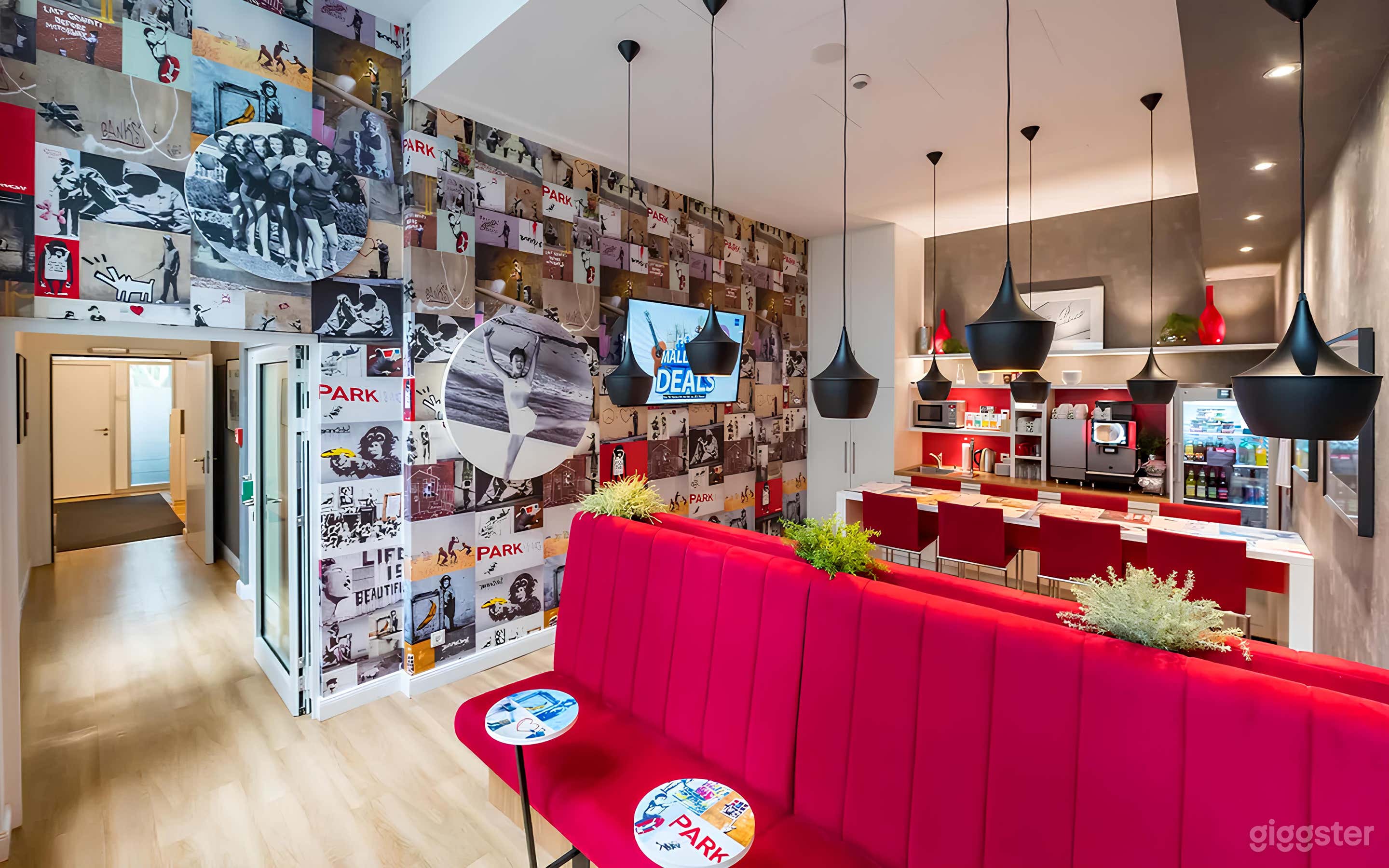 Der einladende Bistro- und Lounge-Bereich Foto 4